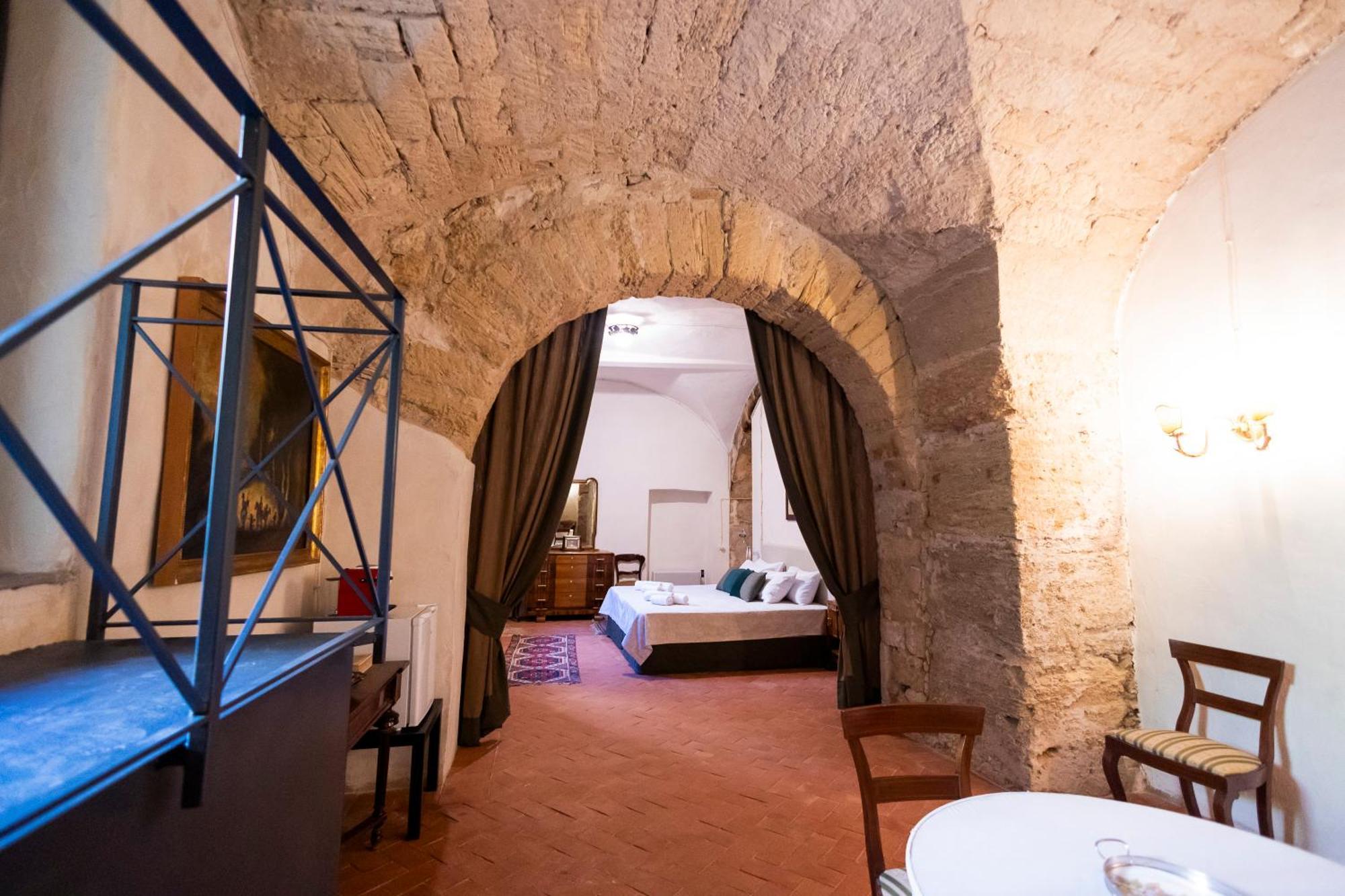 Principe Di Castelnuovo Historical Palermo